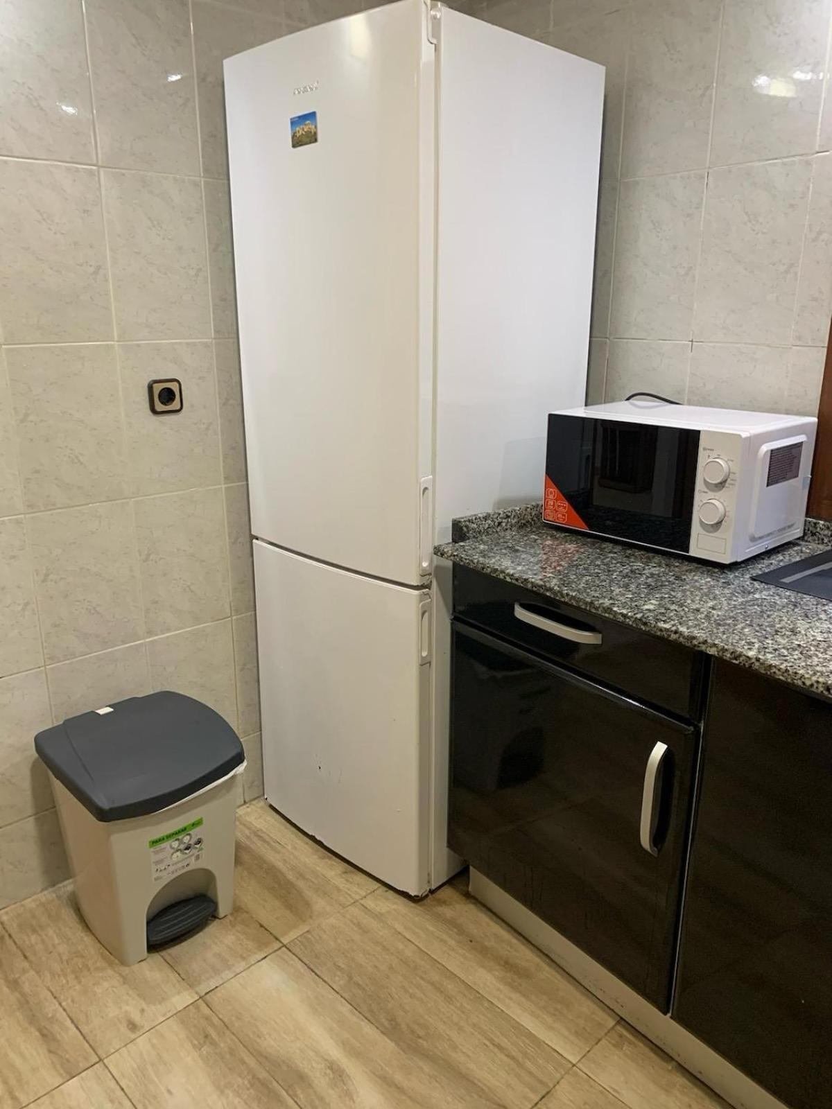 Apartamento Completo Para 8 Personas A 5 Minutos Del Aeropuerto E Ifema Appartement