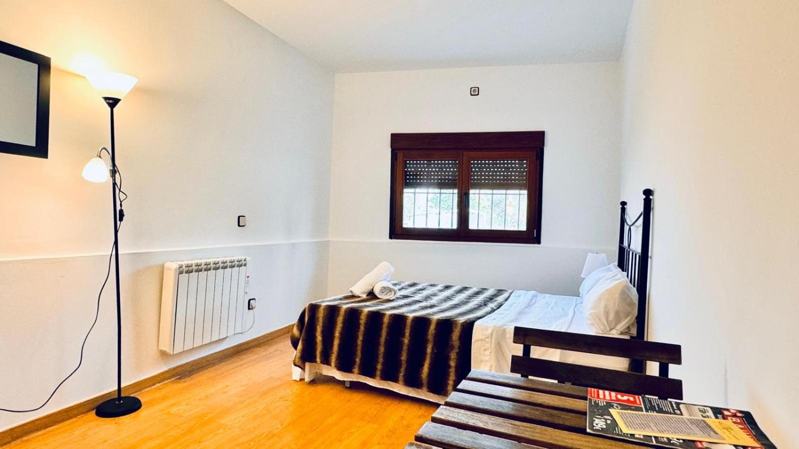 Apartamento Completo Para 8 Personas A 5 Minutos Del Aeropuerto E Ifema Appartement